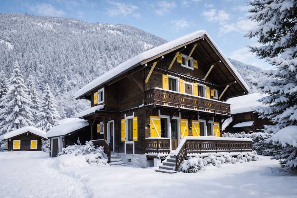 Traditional chalet in Les Tines, Chamonix with mountain views